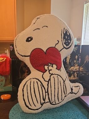 Peanuts Snoopy Pillow with Red Heart - White, Black, Red